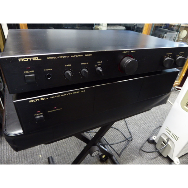 <p>Quaality pre-amp and power amp combination from this well-reputed manufacturer.</p><p>Powerful, smooth sound with excellent detail.</p><p>The power amp is conservatively-rated at 70w per channel RMS at 8 ohm.</p><p>The pre-amp has 5 pairs of line-level inputs, two tape outputs and two pairs of main outputs.</p><p></p><p></p>