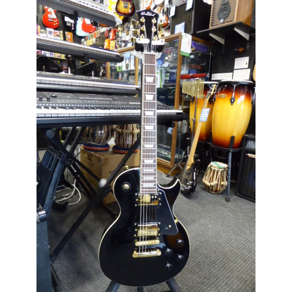 Affordable Les Paul copy in great condition.
