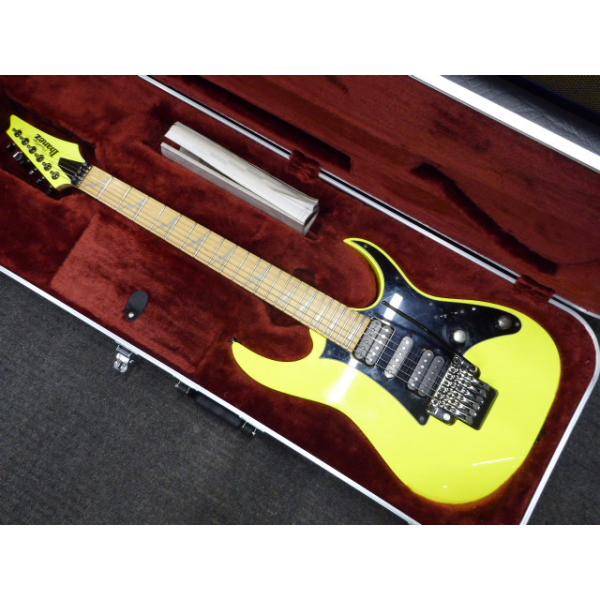 <p>2011 Prestige RG3250MZ in Desert Sun Yellow finish.</p><p>Great condition with Ibanez hard case.</p>