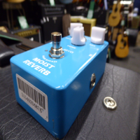 Affordable reverb pedal in good condition.