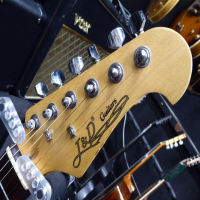 <p>Awesome short-scale guitar with great tone and playability.</p><p>Condition: A few small marks, nothing major.</p>