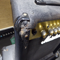 <p>15 watt guitar practice amplifier.</p><p>Condition: 1 Broken plastic corner, otherwise good.</p>