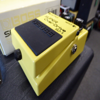 Classic overdrive pedal in excellent condition with original box.